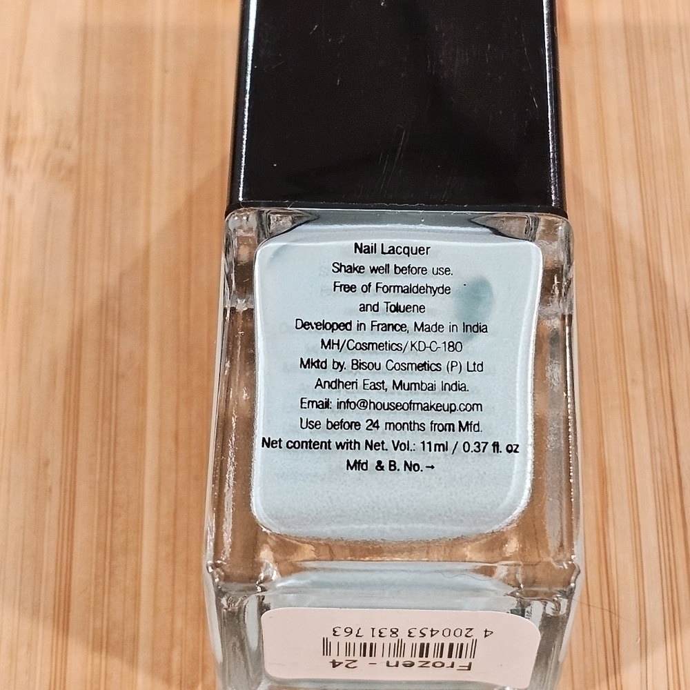 House of Makeup Nail Polish, Shade Frozen Light Blue, Size 11 ml (0.37 fl.oz) - Picture 2 of 9